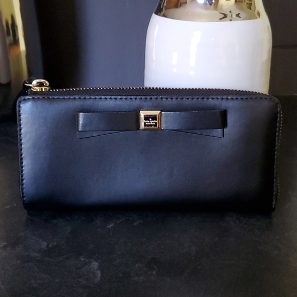 kate spade Handbags - Kate spade wallet